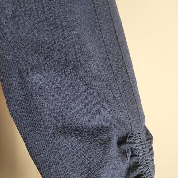 Lululemon Size 4 In The Flow Crop Seamless Leggings Inkwell Navy Blue - Picture 7 of 12